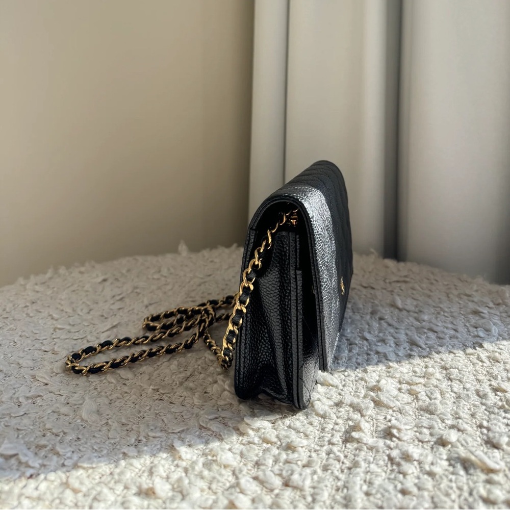 Chanel Black Caviar Quilted Wallet On Chain GHW - Picture 2 of 9